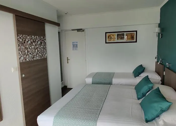 Hotel Logis Les Bleuets