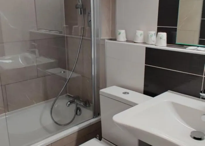 Logis Les Bleuets Hotel Royan