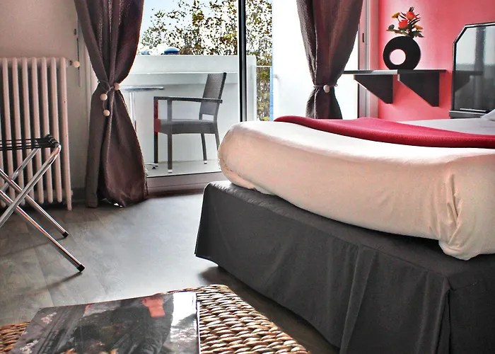 Hotel Logis Les Bleuets