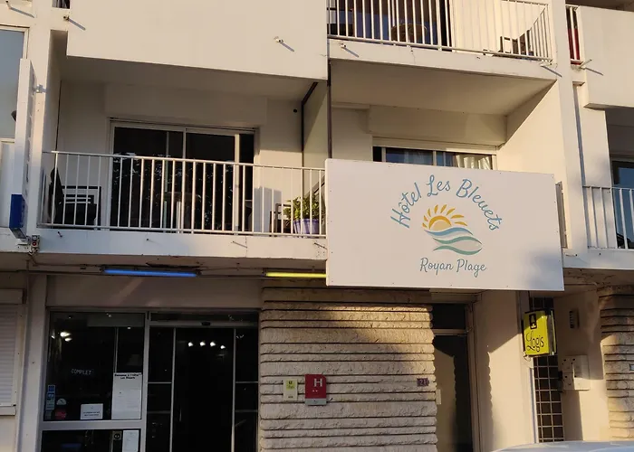 Hotel Logis Les Bleuets Royan