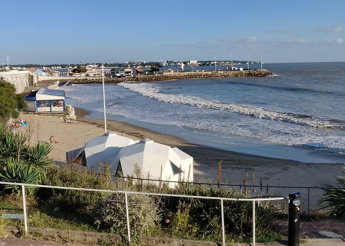 Hotel Logis Les Bleuets Royan