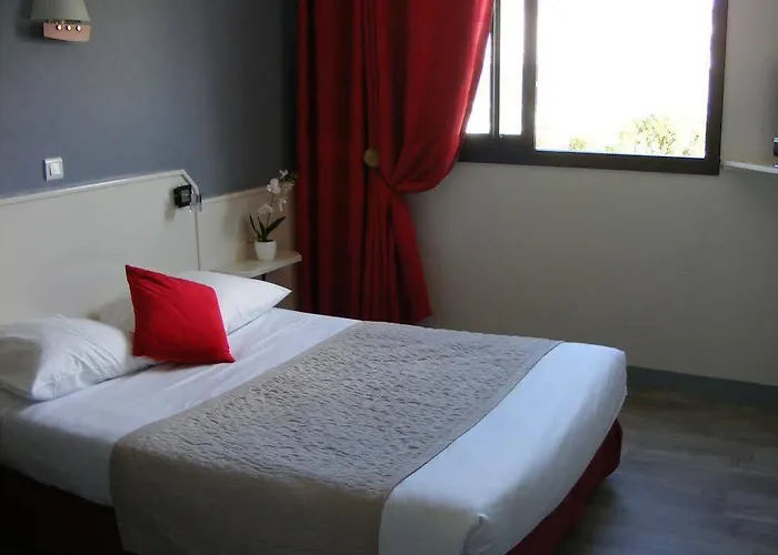 Hotel Logis Les Bleuets Royan