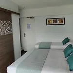 Hotel Logis Les Bleuets