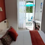 Hotel Logis Les Bleuets Royan