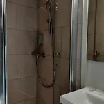 Hotel Logis Les Bleuets 2*