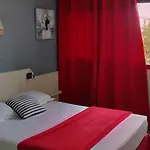 Hotel Logis Les Bleuets Royan