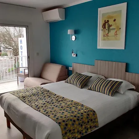 Logis Les Bleuets 로양