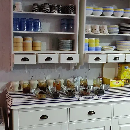 Logis Les Bleuets 酒店 2*