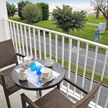 Logis Les Bleuets 酒店