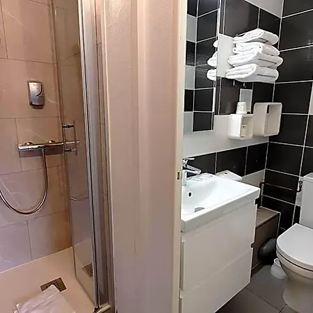 Otel Logis Les Bleuets 2*