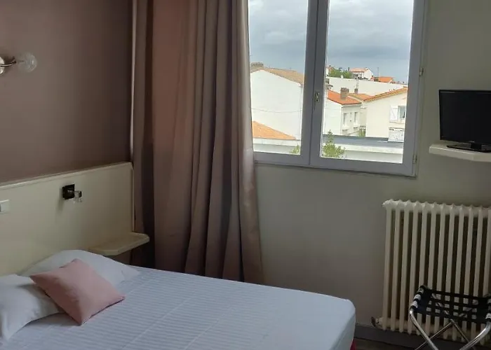 Otel Logis Les Bleuets 2*