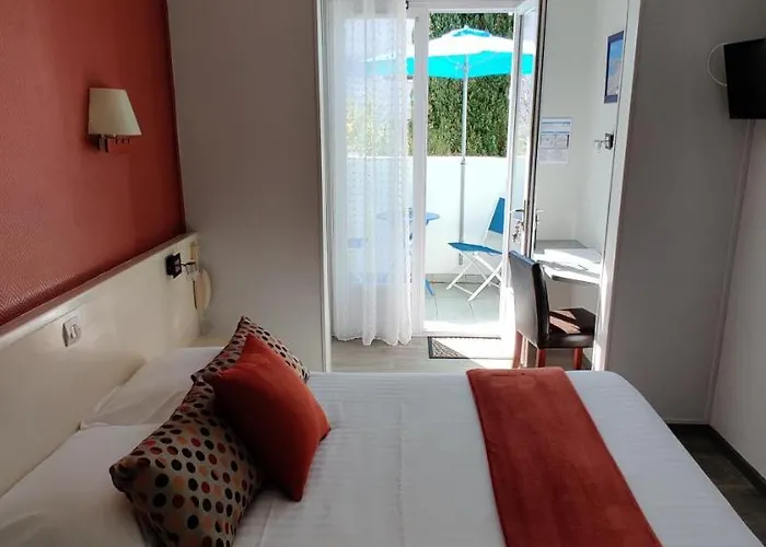 Otel Logis Les Bleuets Royan