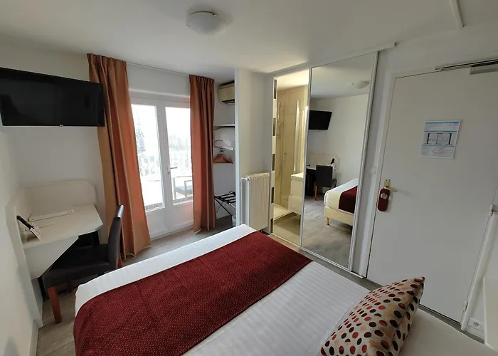 Logis Les Bleuets Hotel Royan