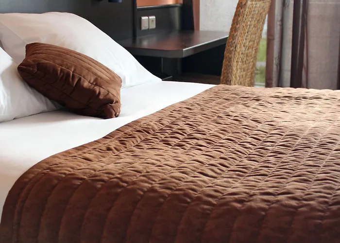 Hotel Logis Les Bleuets