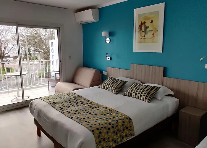 Logis Les Bleuets 2* Royan